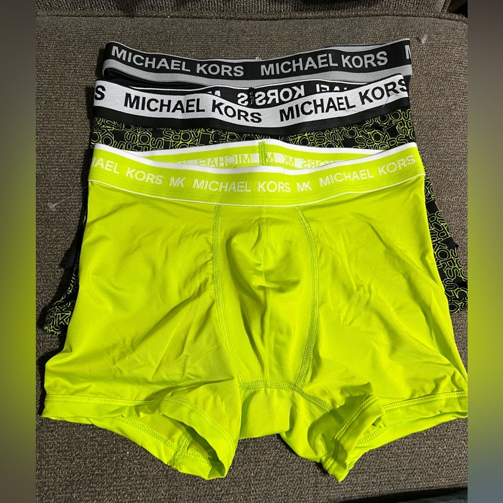 NEW 3 pack of boxers size Small